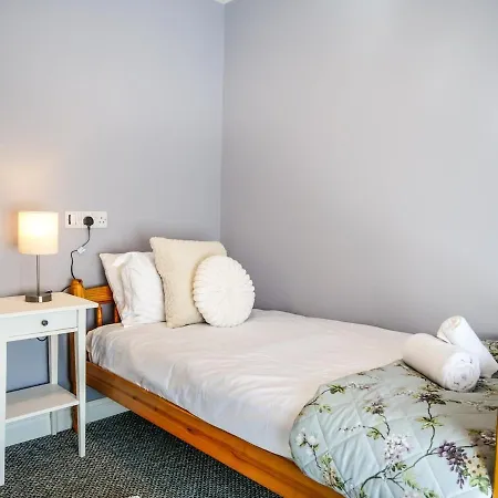 The Mall Townhouse - Town Centre